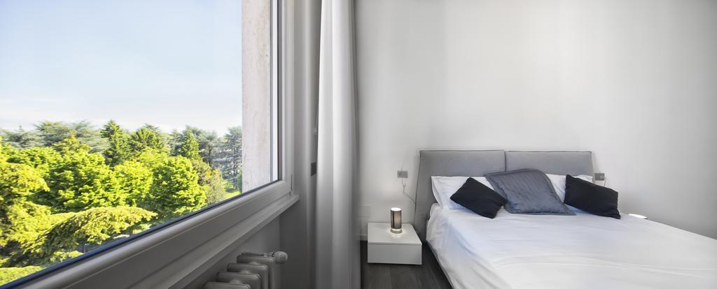 Suite Vogue Luce Voghera Exteriör bild